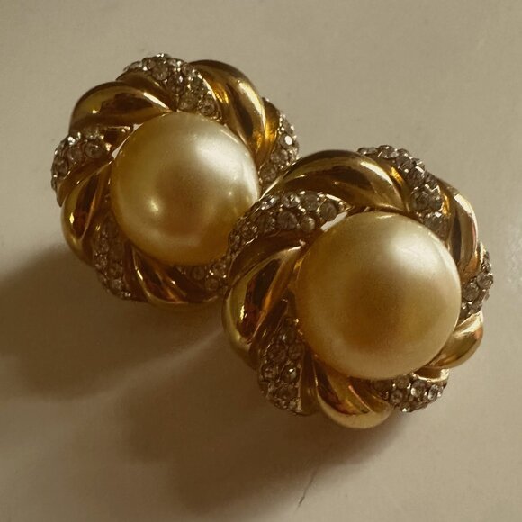 Vintage Ciner Pearl, Rhinestone and Gold Earrings - Picture 1 of 3